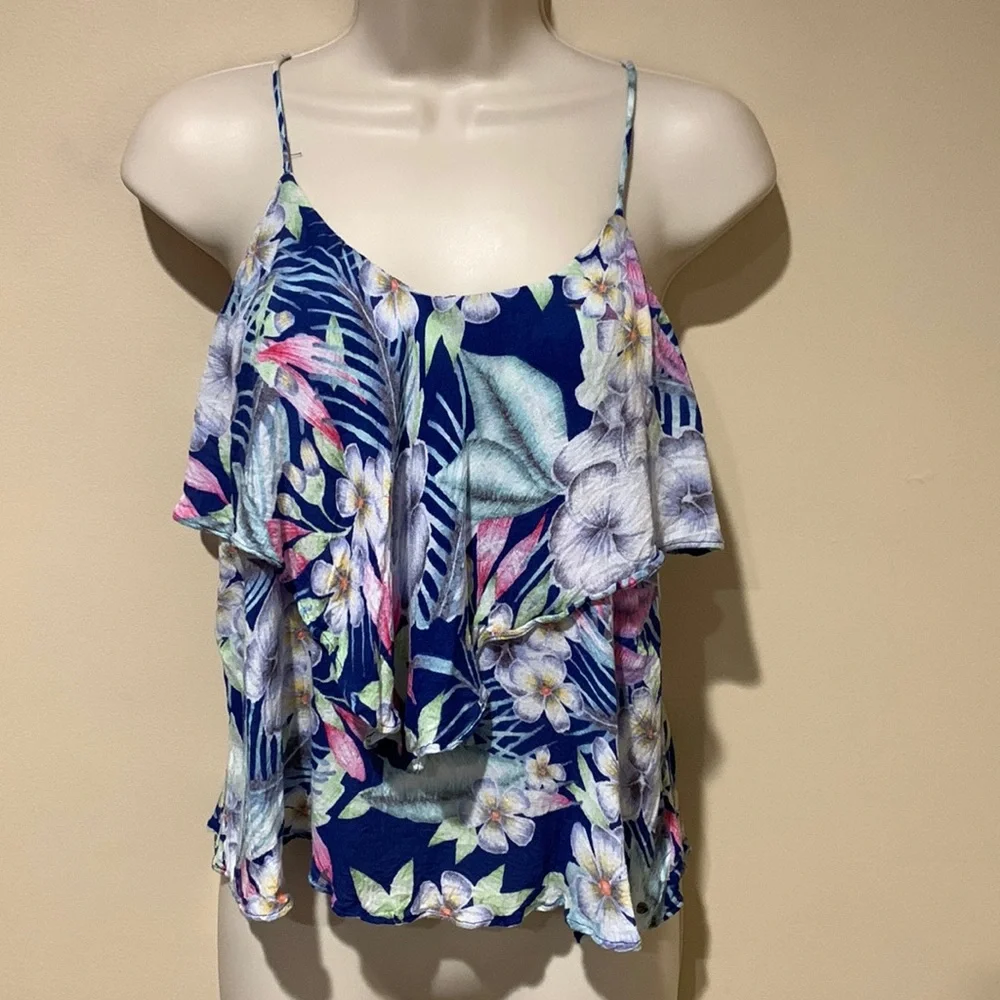 AEO top - Picture 1 of 13